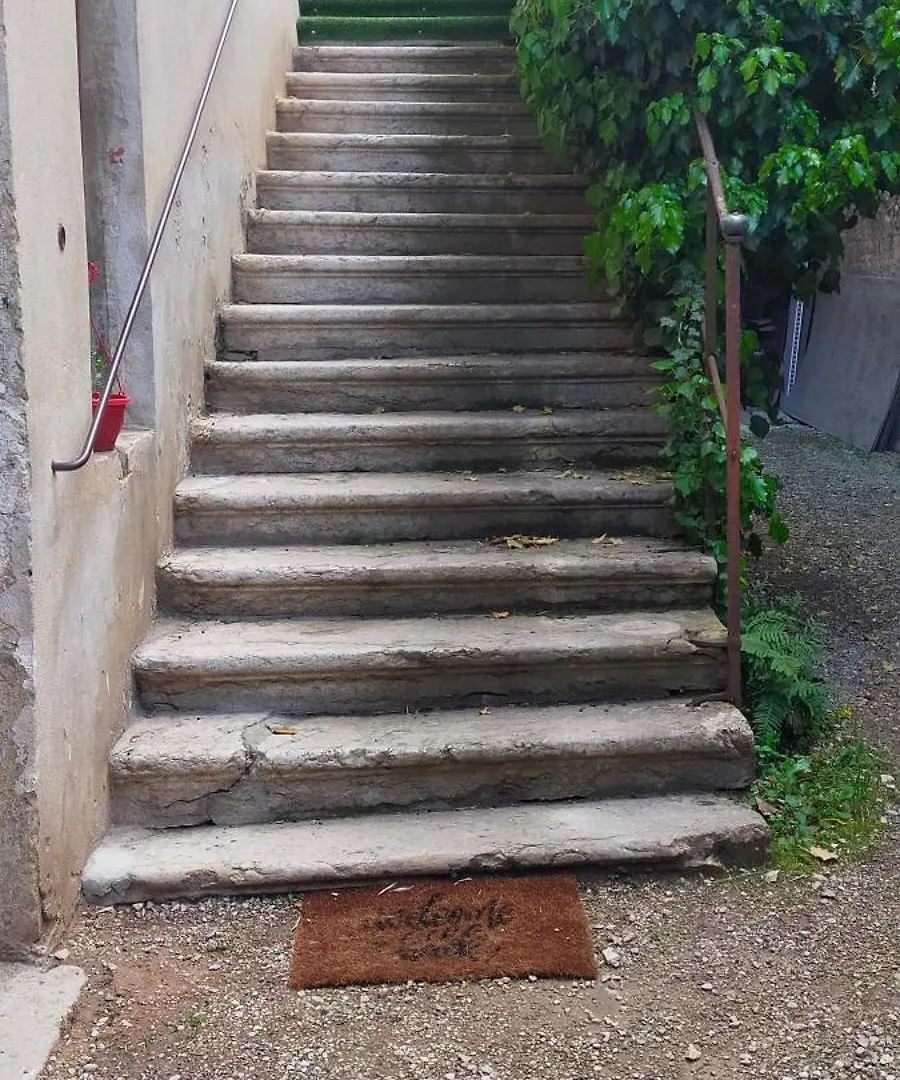 Le Studio De Luce Cerdon  Holiday home Cerdon (Ain)